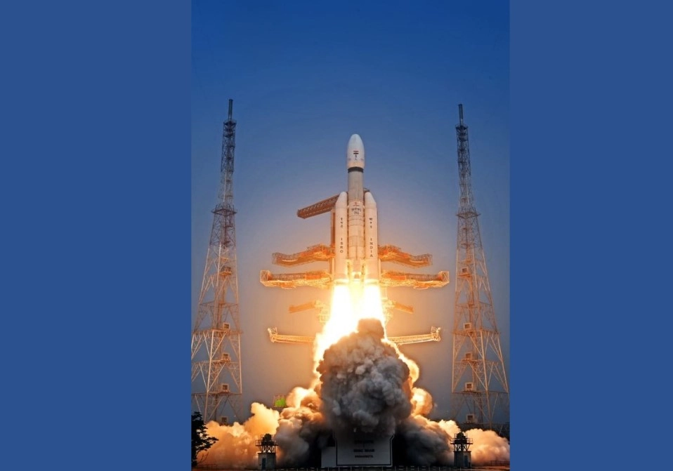 अंतरिक्ष में भारत की नई उड़ान, PM मोदी ने ISRO के 'बाहुबली' मिशन की सफलता पर की बात 