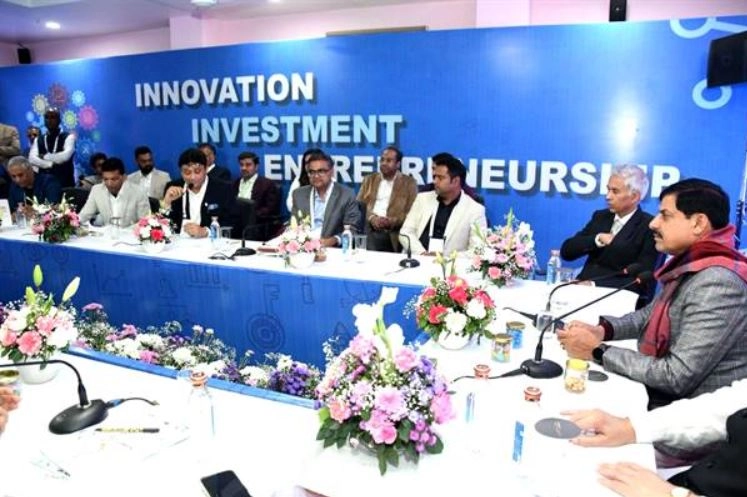 CM डॉ. यादव ने मध्यप्रदेश स्टार्ट-अप समिट में उद्यमियों से किया संवाद