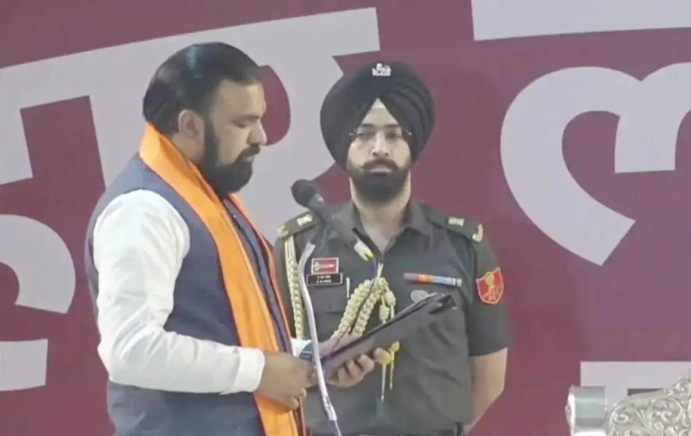 बिहार में BJP के पहले CM बने सम्राट चौधरी, विजय चौधरी और विजेंद्र यादव ने ली उपमुख्यमंत्री पद की शपथ