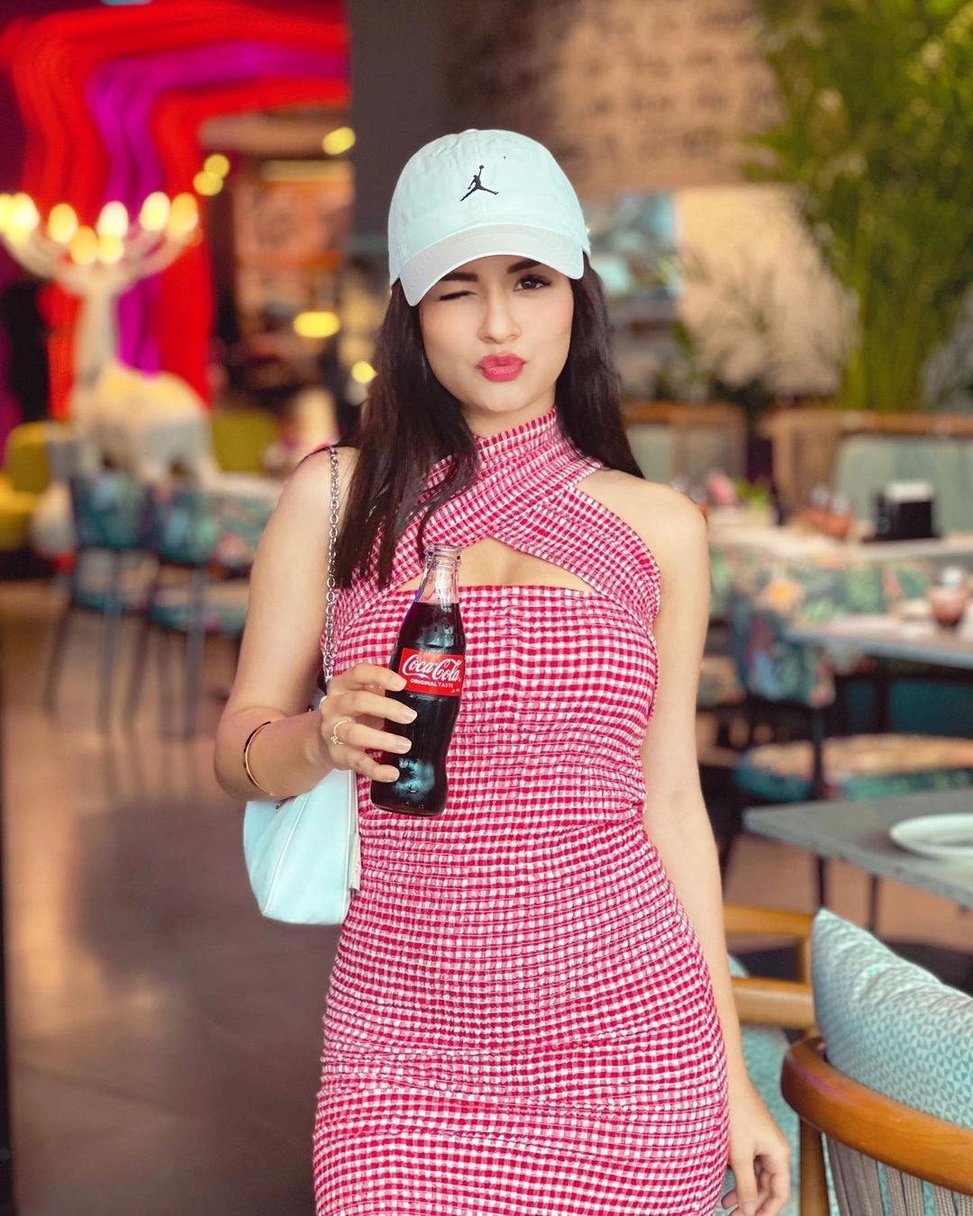 अरिजीत सिंह नीति मोहन के गाने पे इन्स्टाग्राम Actress अवनीत कौर का विडियो वायरल 