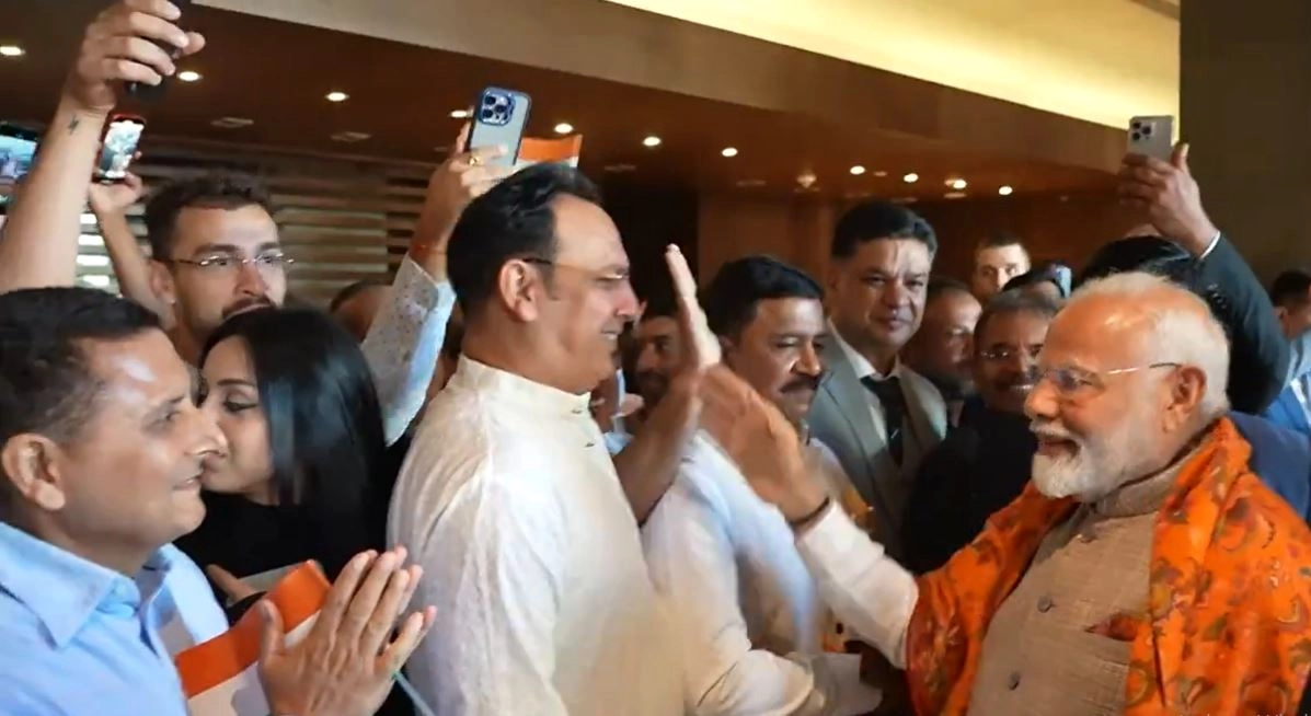 रूस-यूक्रेन युद्ध के बीच कीव पहुंचे पीएम मोदी, राष्ट्रपति ज़ेलेंस्की से करेंगे अहम चर्चा 
