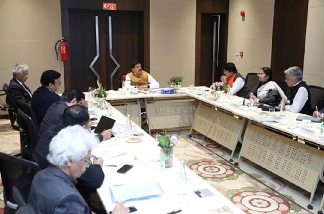 नगरीय विकास के प्रत्येक कार्य को उच्च गुणवत्ता के साथ पूरा करें: CM