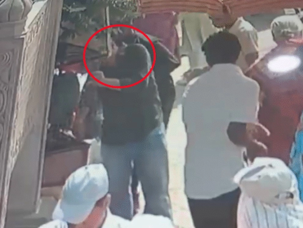 वृंदावन इस्कॉन मंदिर में बड़ा हादसा, कूलर से करंट लगने से युवक की दर्दनाक मौत