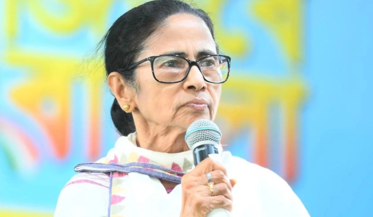 बंगाल चुनाव रुजानों पर ममता बनर्जी का पहला बयान, ‘हमें काउंटिंग सेंटर्स पर रोका गया..एजेंट्स अपने बूथ न छोड़ें’